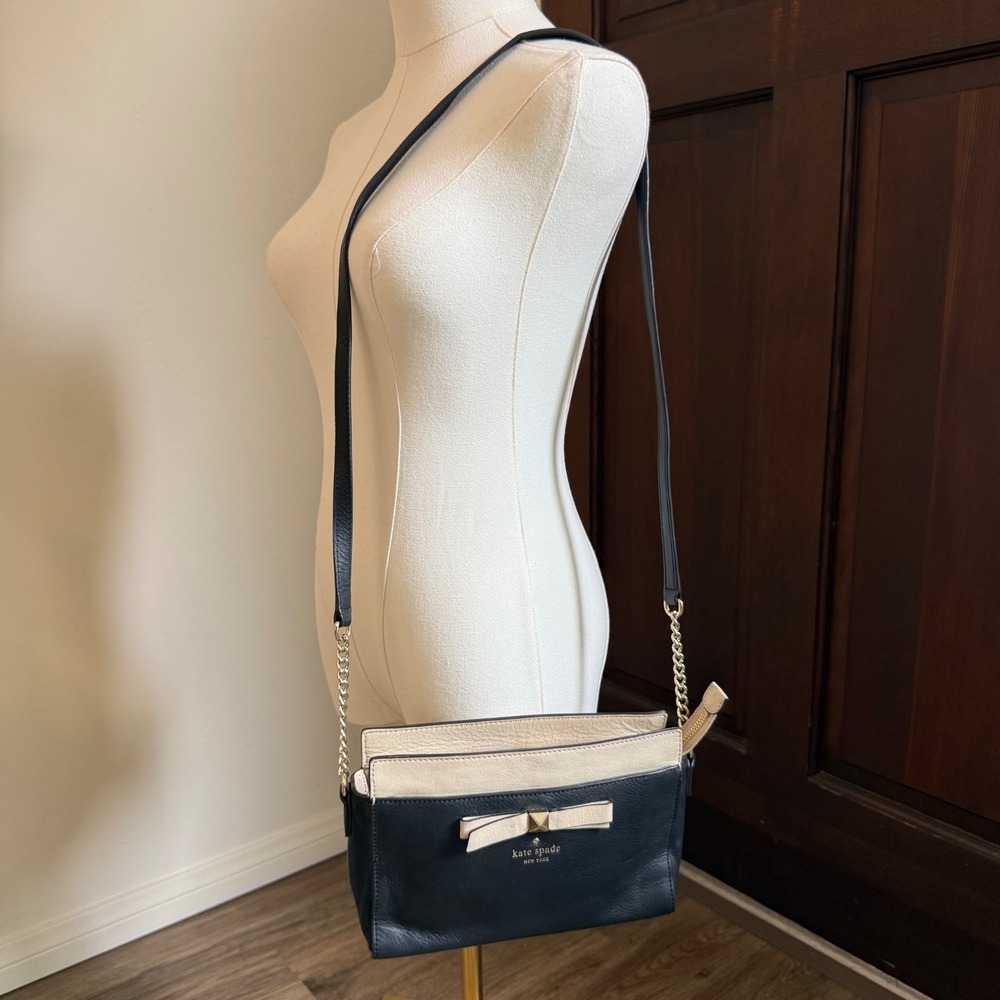 Kate Spade Hancock Park Angelica Crossbody Bag Leather Bow Purse | Black Cream